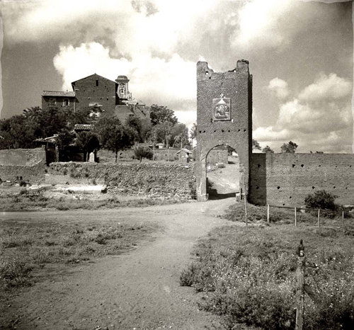 La Torre del Primo miracolo in una foto d'epoca